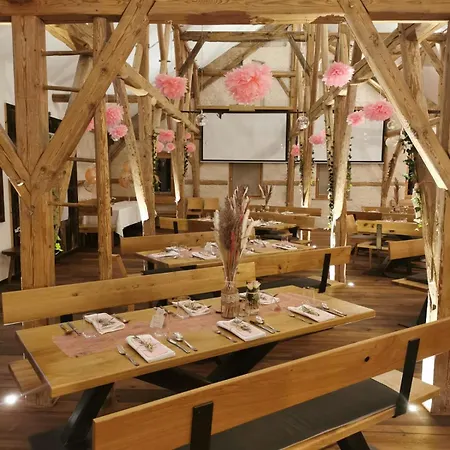 Landgasthaus Zur Linde イン *