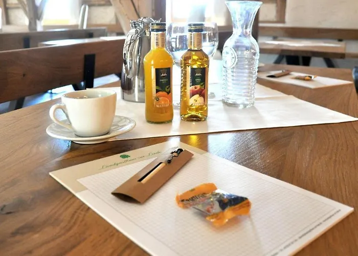 Inn Landgasthaus Zur Linde Pleiskirchen