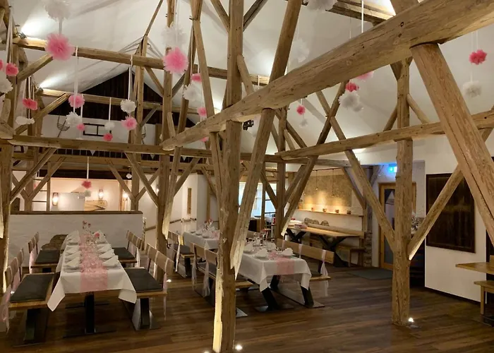 Inn Landgasthaus Zur Linde