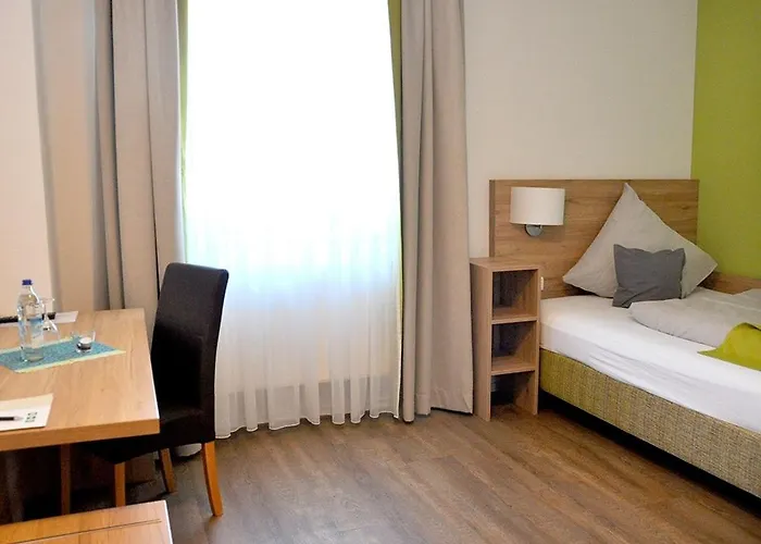 Мини-отель Landgasthaus Zur Linde *