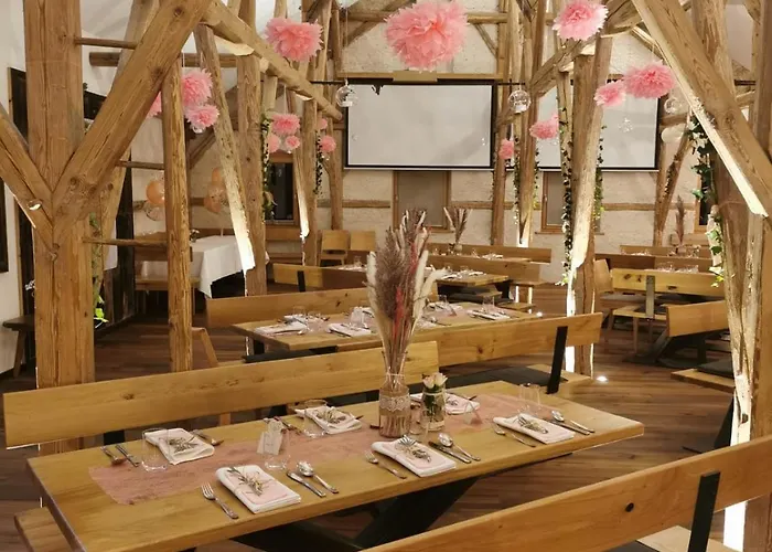 Landgasthaus Zur Linde Herberg *